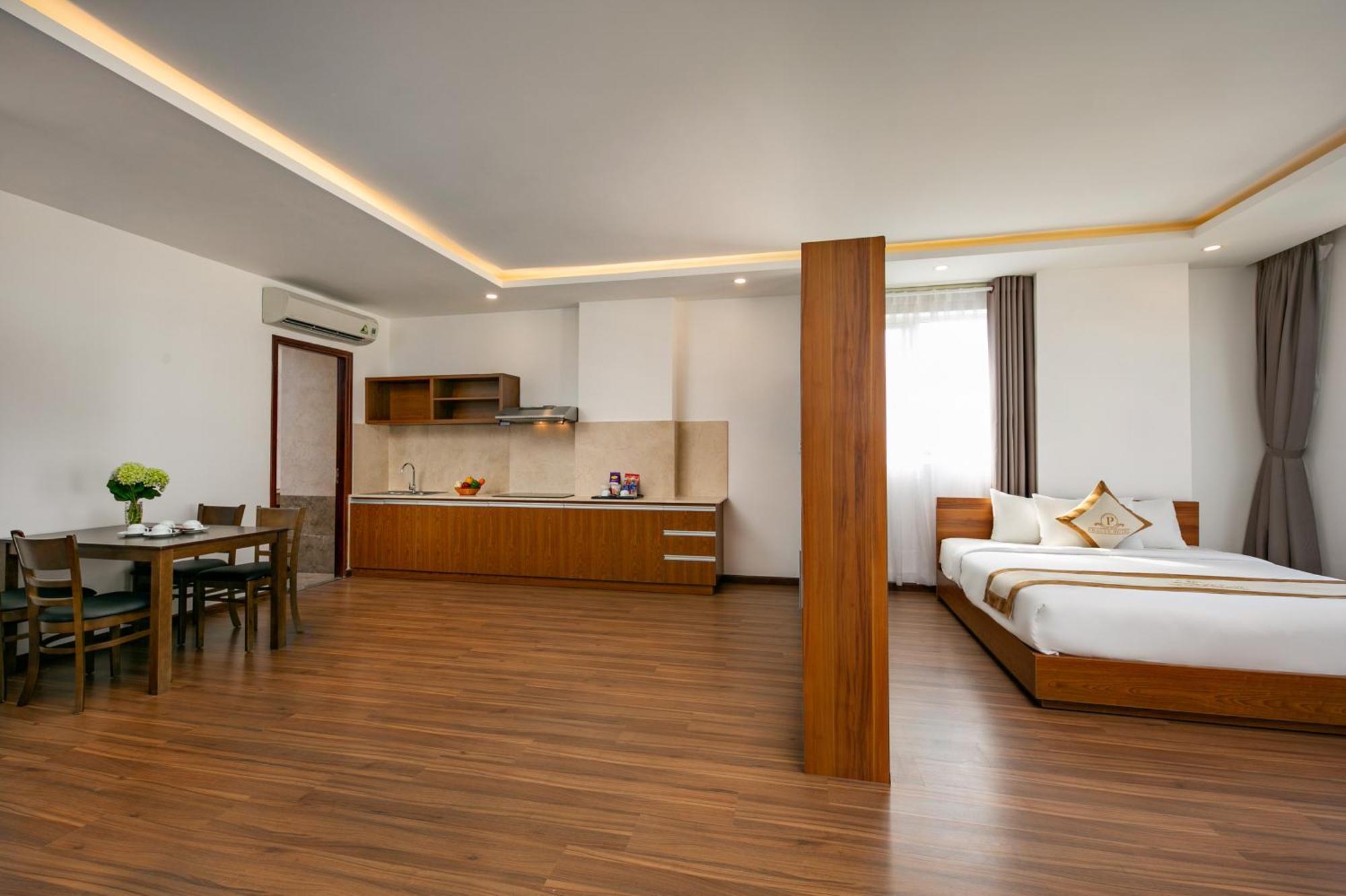 Prague Da Nang Beach Hotel Exteriör bild