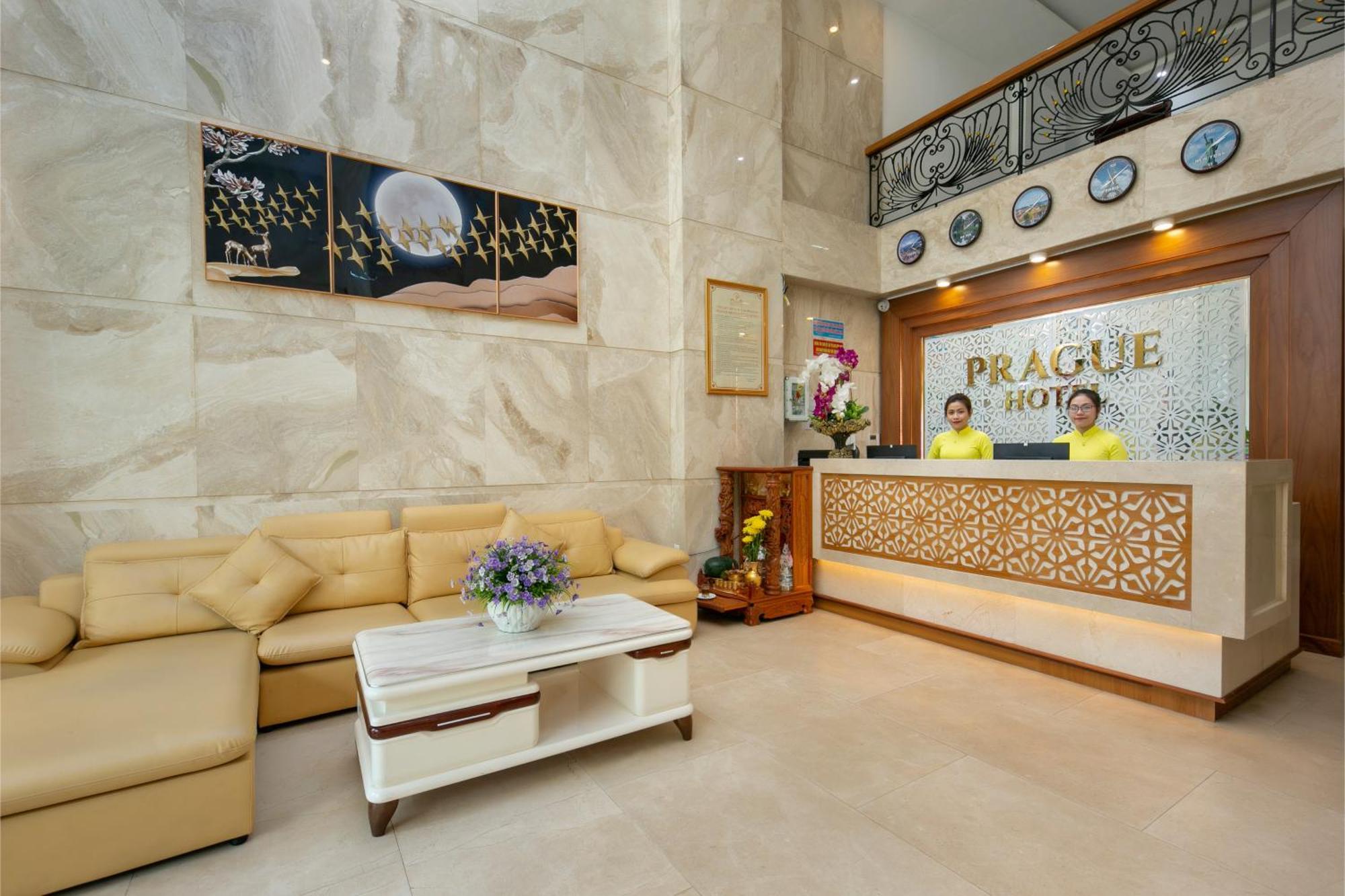 Prague Da Nang Beach Hotel Exteriör bild